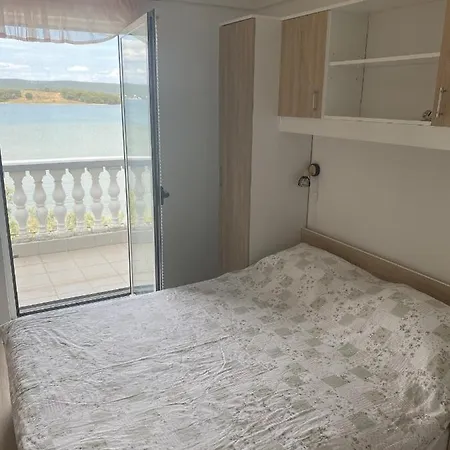 Mrljane 8464a Apartman Nevidane