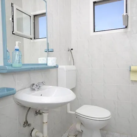 Mrljane 8464a Appartement Neviđane