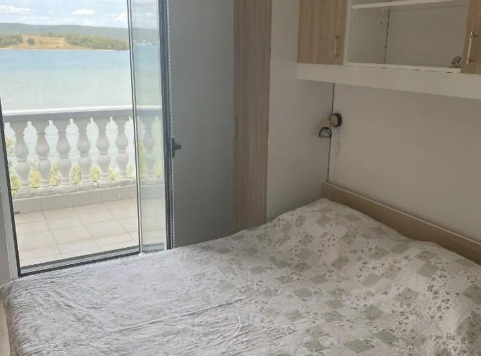 Mrljane 8464a Lägenhet Neviđane