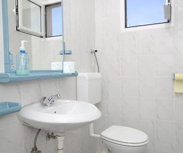 Mrljane 8464a Апартаменты Nevidane